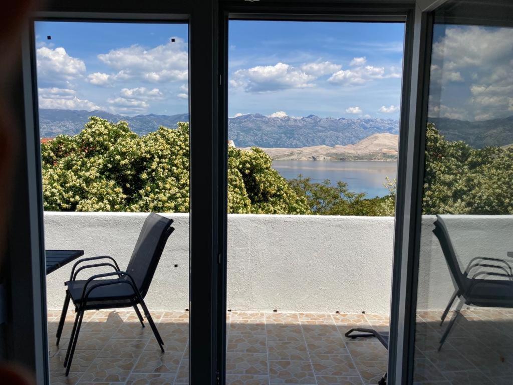 Apartmani Fijan Pag Town Esterno foto